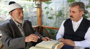 BBP Lideri Mustafa Destici'nin Babası Hayatını Kaybetti