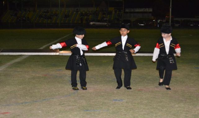 Çine'de halk oyunları rüzgarı esti
