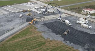 Deprem Bölgesi Gaziantep’in Nurdağı Ve İslahiye İlçelerine Geçici Barınma Alanları Kuruluyor