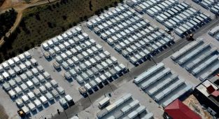 GEÇİÇİ BARINMA İÇİN KOLLARI SIVAYAN SANAYİCİLER 7/24 ESASIYLA ÇALIŞIYOR