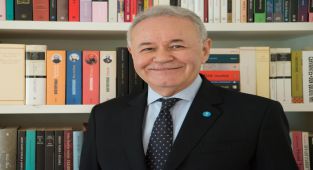 "İktidar, Esad'a yalvarma halindedir"