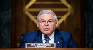 Menendez, yeni şartını açıkladı