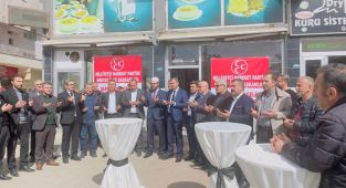 MHP Afetzedeler yararına kermes düzenlendi