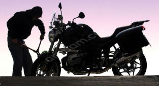 Motosiklet hırsızları yakalandı