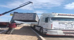MÜSİAD DEPREM BÖLGESİNDE KONTEYNER KENT KURUYOR