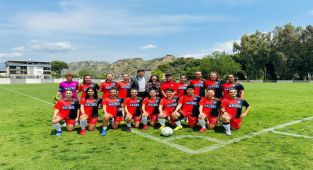 Naz-Naz Play Off'ta