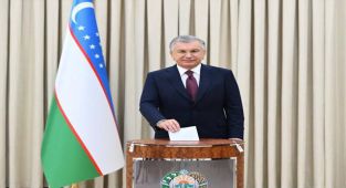 Şevket Mirziyoyev Yeniden Cumhurbaşkanı Seçildi !