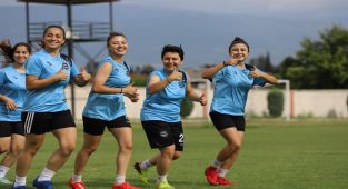 Topuklu Efeler, Play Off'lara hazırlanıyor