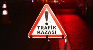 Uşak'ta tır otomobille çarpıştı: 1 ölü, 3 yaralı