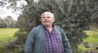 Yılmazköy'ün 10 yıllık ulaşım sorununu Efeler çözdü